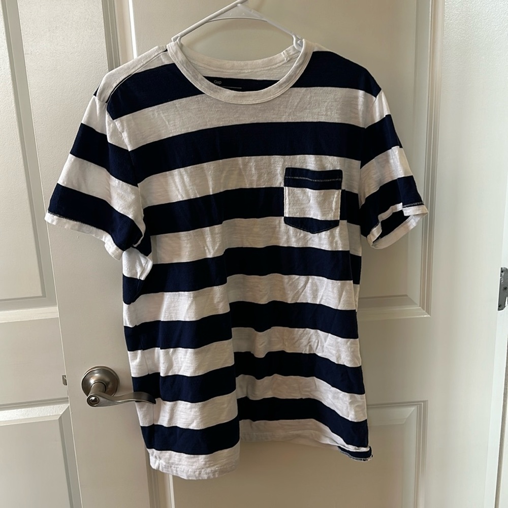 GAP Men’s Pocket T-Shirt Large
